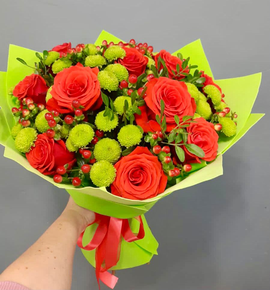 Букет цветов из: Хризантемы и Розы в Юбилейном Курской области