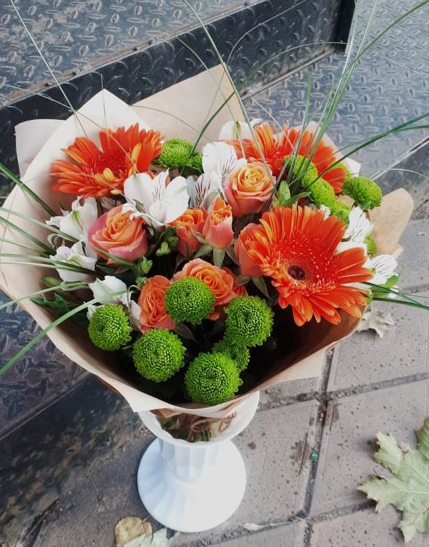 Букет цветов из: Герберы, Хризантемы, Альстромерии и Розы в Юбилейном Курской области