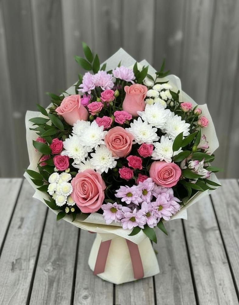 Букет цветов из: Альстромерии, Гвоздики, Розы и Хризантемы в Юбилейном Курской области