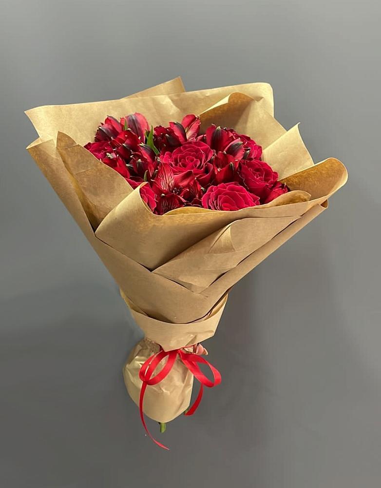 Букет цветов из: Альстромерии и Розы в Юбилейном Курской области