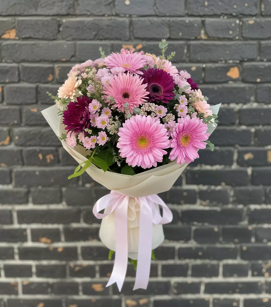 Букет цветов из: Герберы и Хризантемы в Юбилейном Курской области