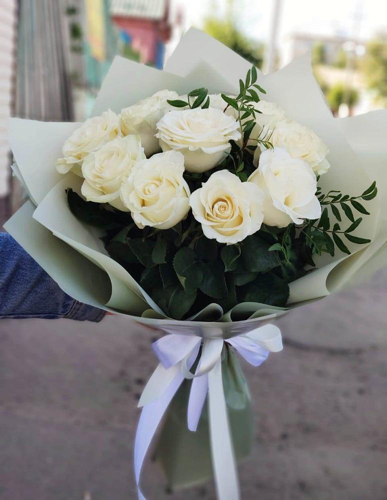 Букет Белые розы Проуд в Юбилейном Курской области