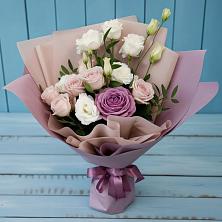 Букет цветов из:  Розы и Лизиантусы в Юбилейном Курской области