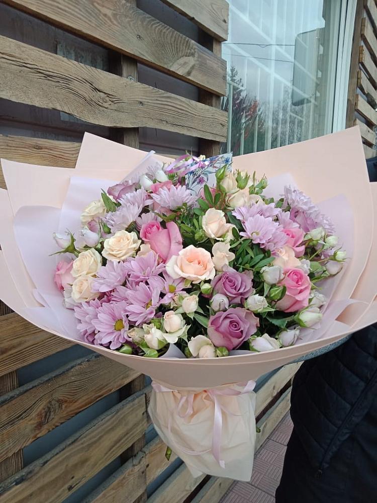 Букет цветов из: Розы и Хризантемы в Юбилейном Курской области