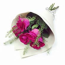 Букет цветов из:  Розы в Юбилейном Курской области