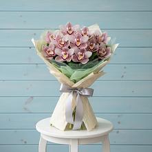 Букет цветов из:  Орхидеи и Розы в Юбилейном Курской области