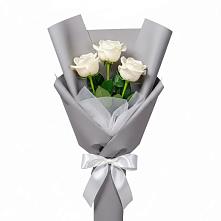 Букет 3 белые розы в Юбилейном Курской области
