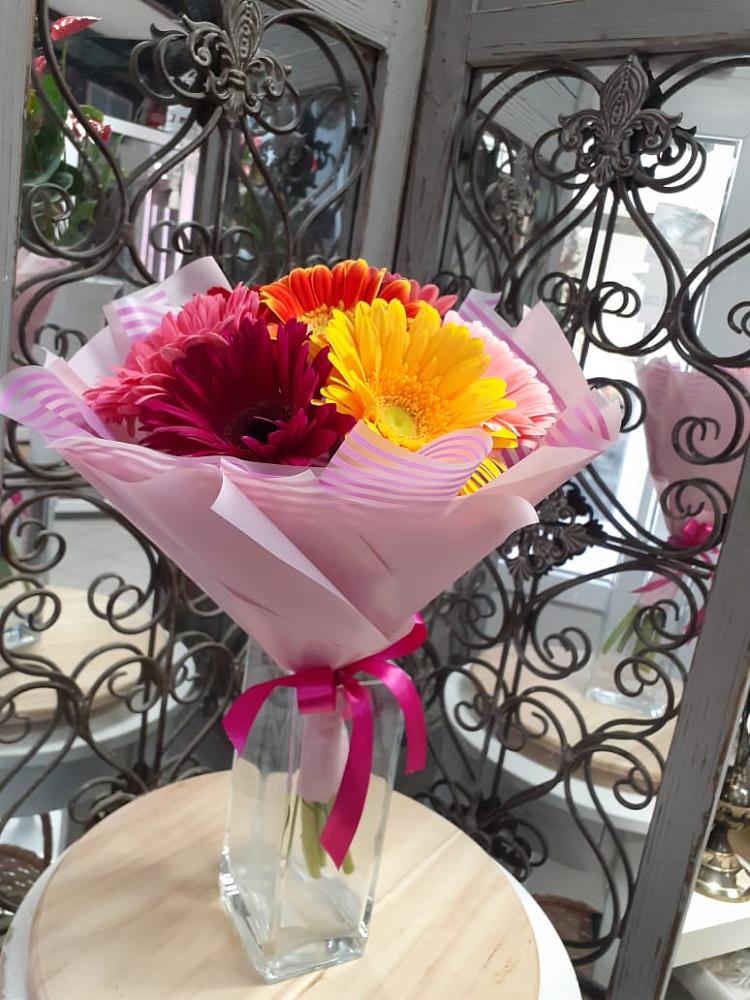 Букет цветов из: Герберы в Юбилейном Курской области