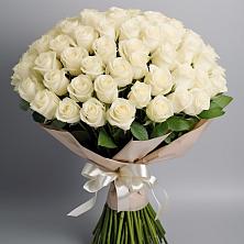 Букет 101 беля роза Белоснежка в Юбилейном Курской области