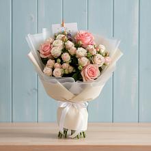 Букет цветов из:  Розы #REPLACE_PRED# Юбилейном Курской области