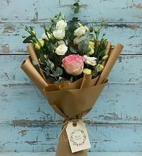 Букет цветов из:  Розы и Лизиантусы в Юбилейном Курской области