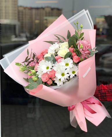 Букет цветов из: Розы, Лизиантусы и Хризантемы в Юбилейном Курской области