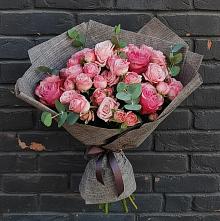 Букет цветов из:  Розы в Юбилейном Курской области