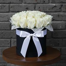 Цветочная композиция из Розы в шляпной коробке в Юбилейном Курской области