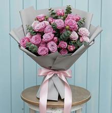Букет цветов из:  Розы в Юбилейном Курской области
